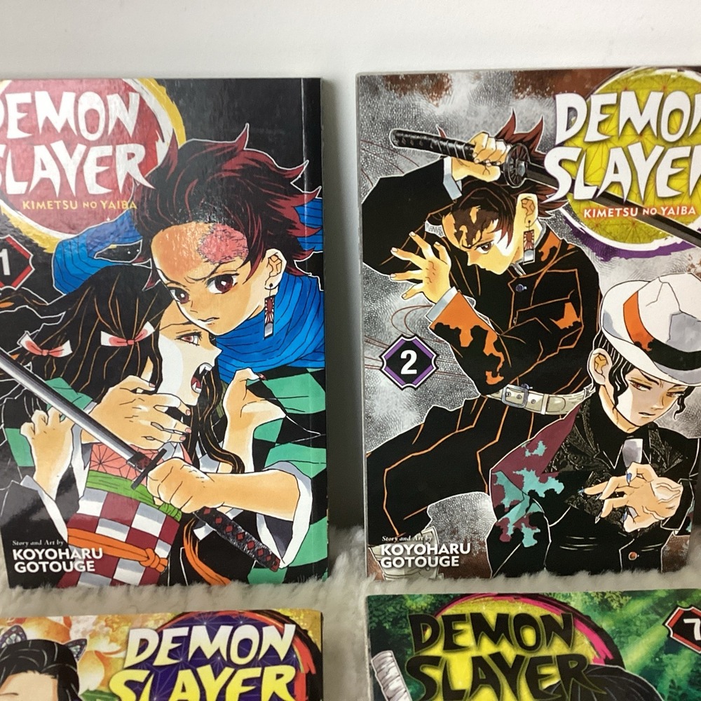 Demon Slayer Manga Books 1-18 +21 EUC Graphic Novel Set Anime Tanjiro Nezuko - Picture 5 of 16